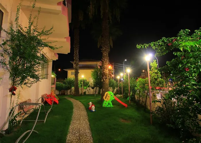 ホテル Rosy マルマリス