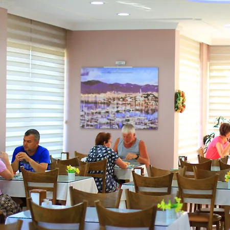 Rosy Hotel 3*