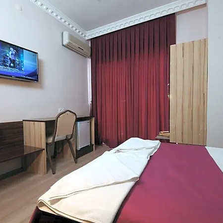 Rosy Hotel 3*
