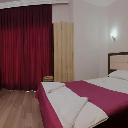 Otel Rosy 2*