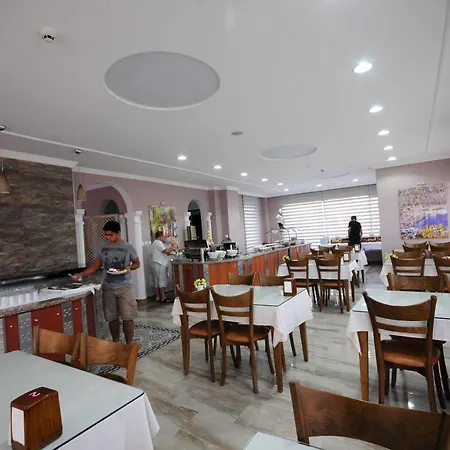 Otel Rosy 2*