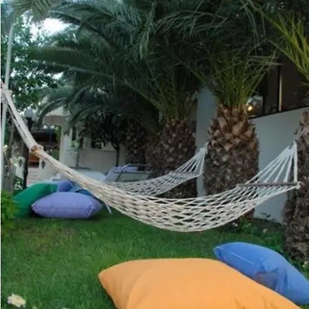 Rosy Otel 2*